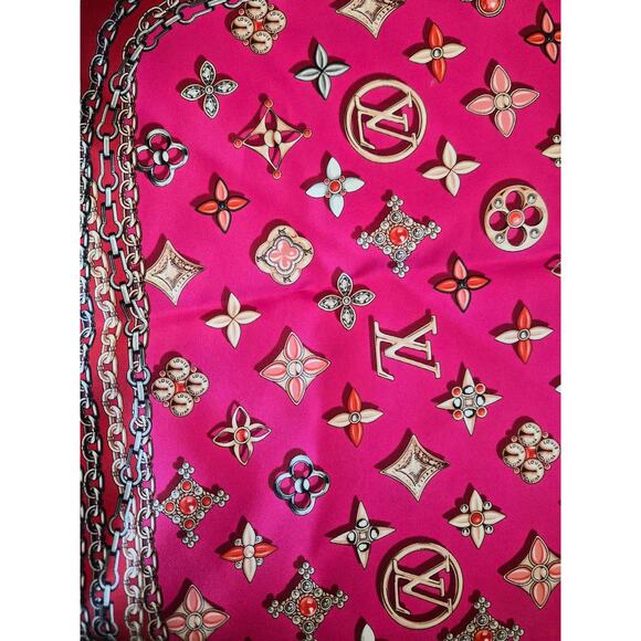 Louis Vuitton Pink Glam Monogram & Chain Print Silk Scarf – Excellent Condition - Picture 6 of 6